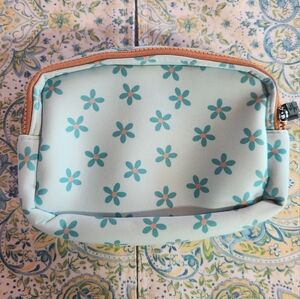 Rad Rev Neoprene Pouch